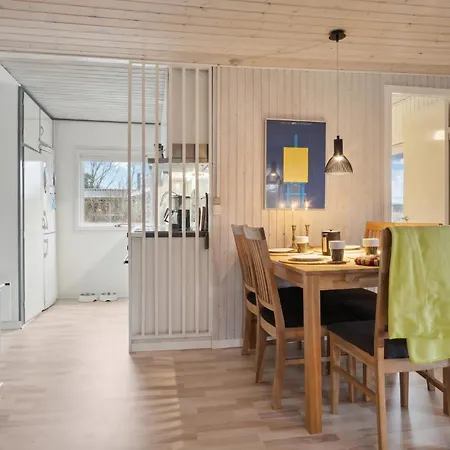 Holiday home Cozy In With Wifi *
