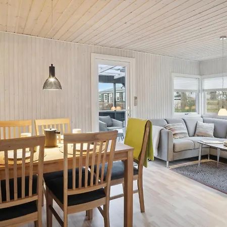 Cozy In With Wifi Holiday home